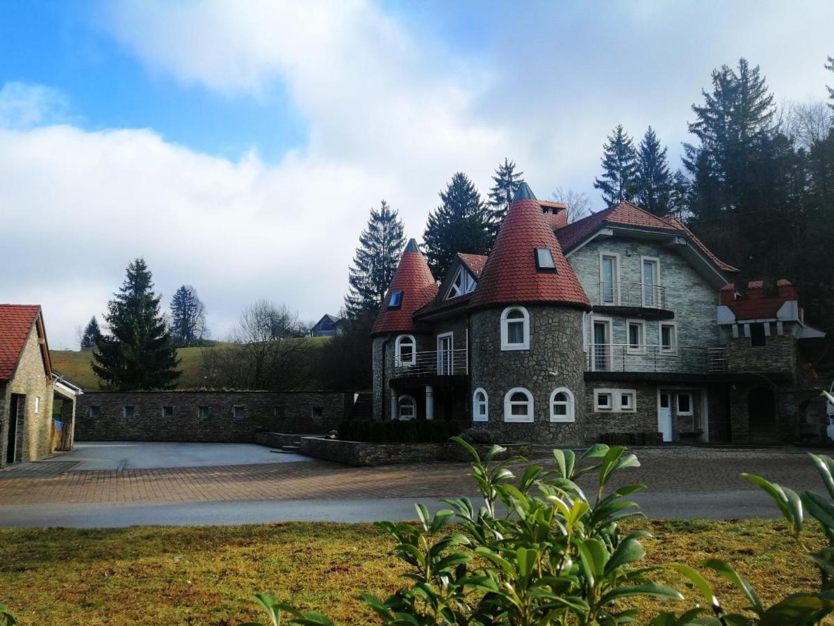 Gladiaterra Castle Hotell Smrecje Eksteriør bilde