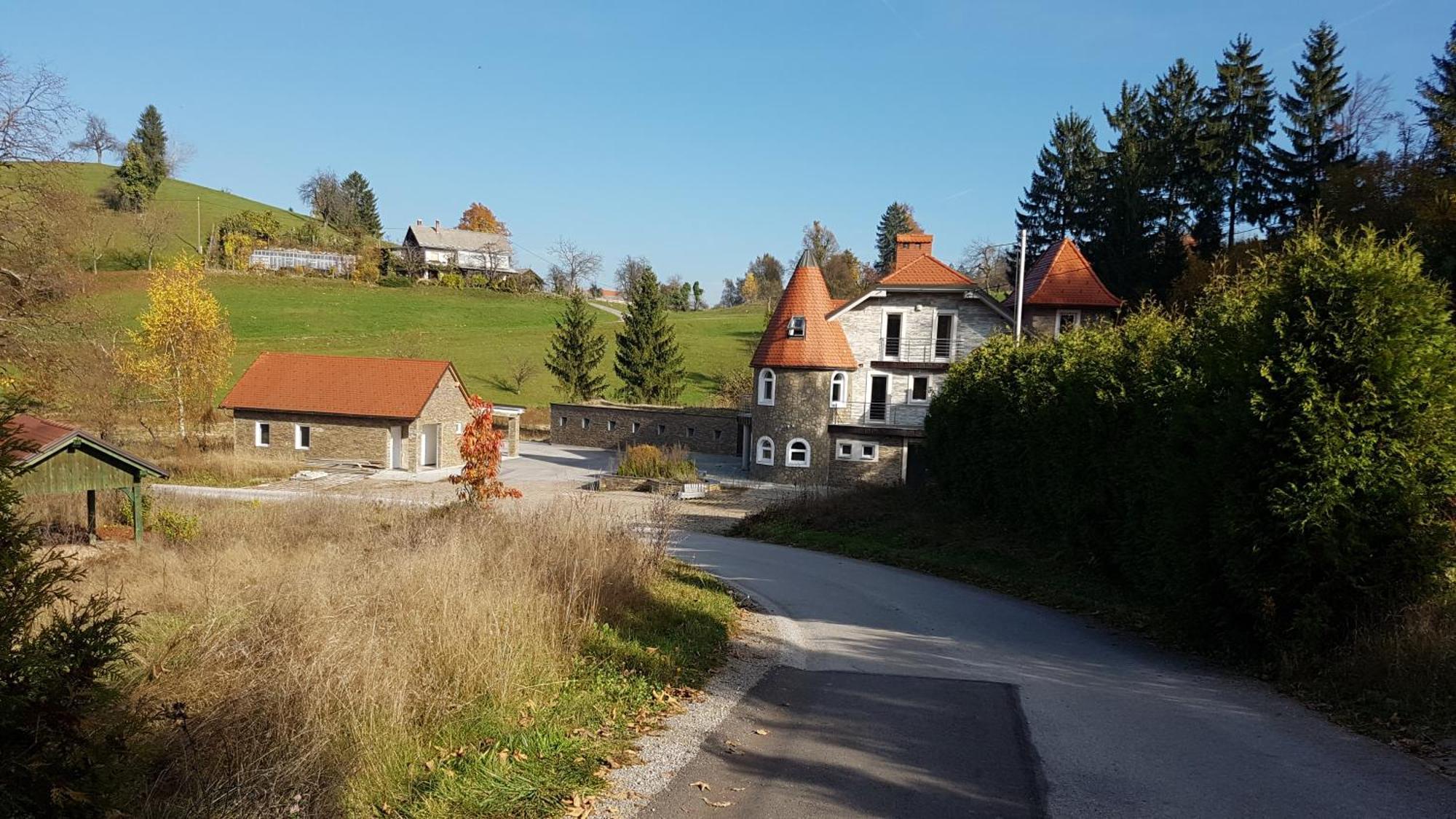 Gladiaterra Castle Hotell Smrecje Eksteriør bilde